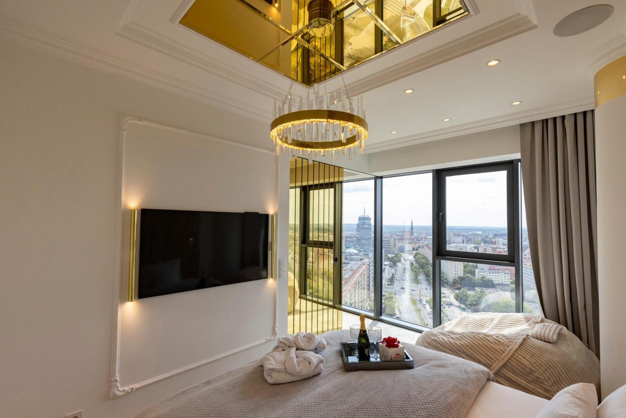 Kaleo Apartments - Hanza Tower ชเตชชิน ภายนอก รูปภาพ