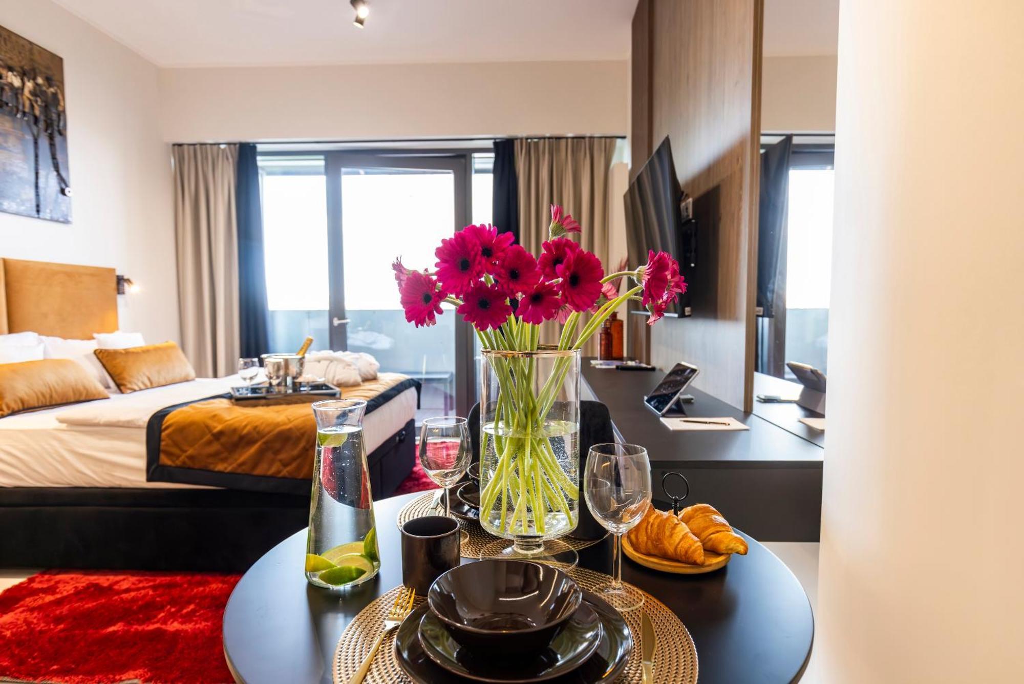 Kaleo Apartments - Hanza Tower ชเตชชิน ภายนอก รูปภาพ